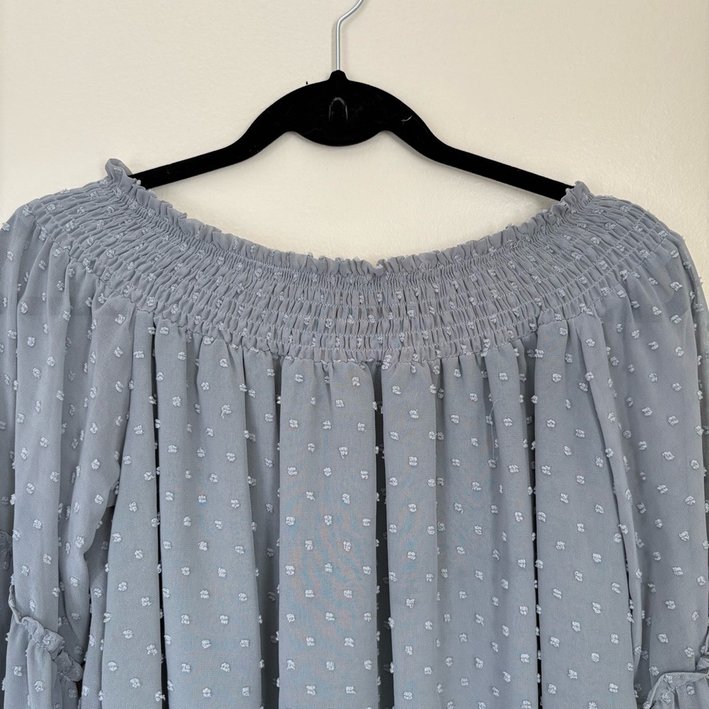 LA MIEL Light Gray Off-Shoulder Blouse Size Medium - Picture 5 of 11